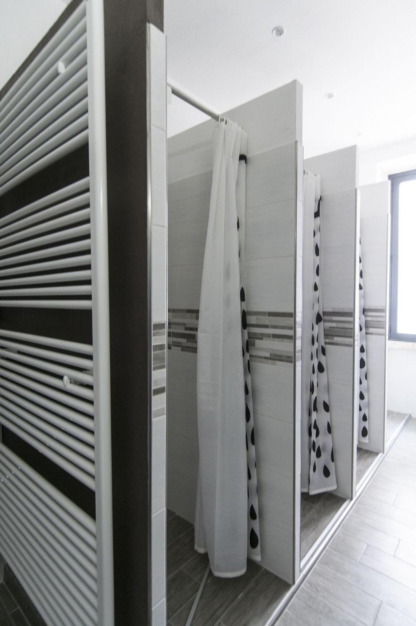 Antica Campione Rooms & Hostel Кампіоне-дель-Ґарда Екстер'єр фото
